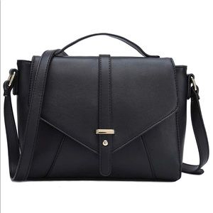 Medium crossbody bag